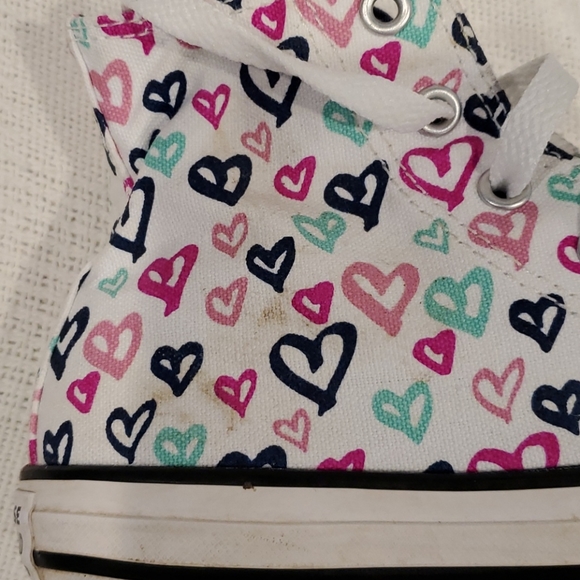 Kids Converse. Size 3. - Picture 7 of 8